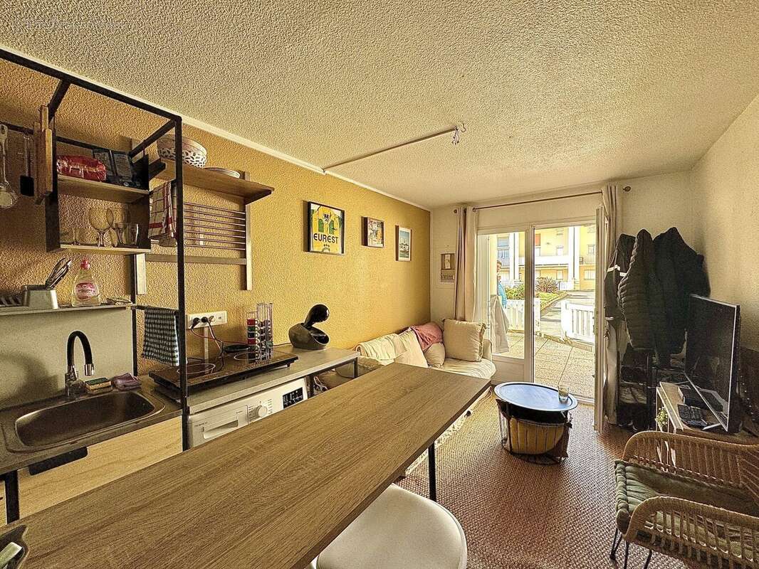 Pièce de vie - Appartement à SAINT-HILAIRE-DE-RIEZ