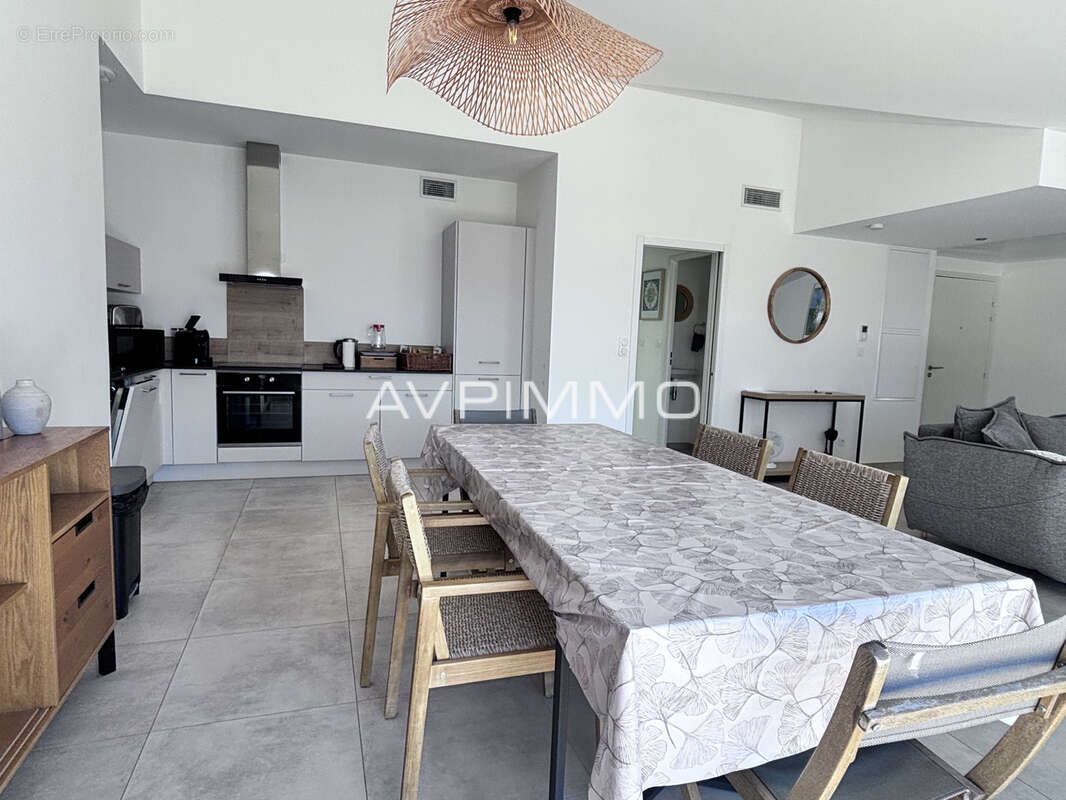 Appartement à SAINT-CYR-SUR-MER