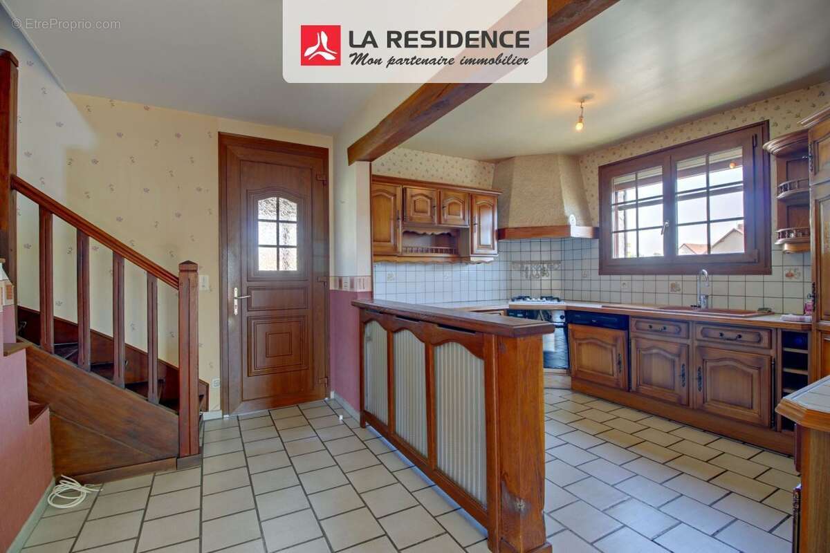 Maison à COURCELLES-SUR-SEINE