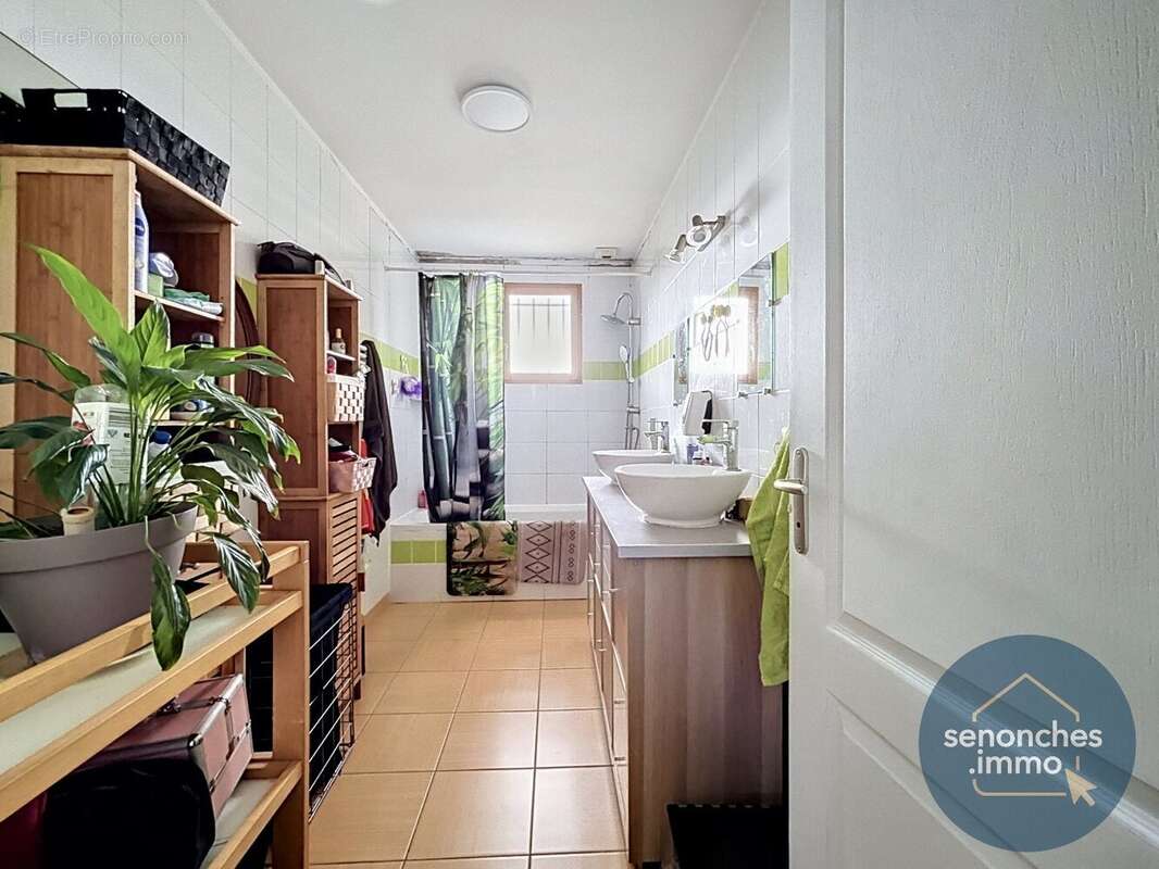 Pavillon de plain-pied 4 chambres  100 m² habitables  terrain de 2 244 m²  environnement calme et verdoyant - photo 10