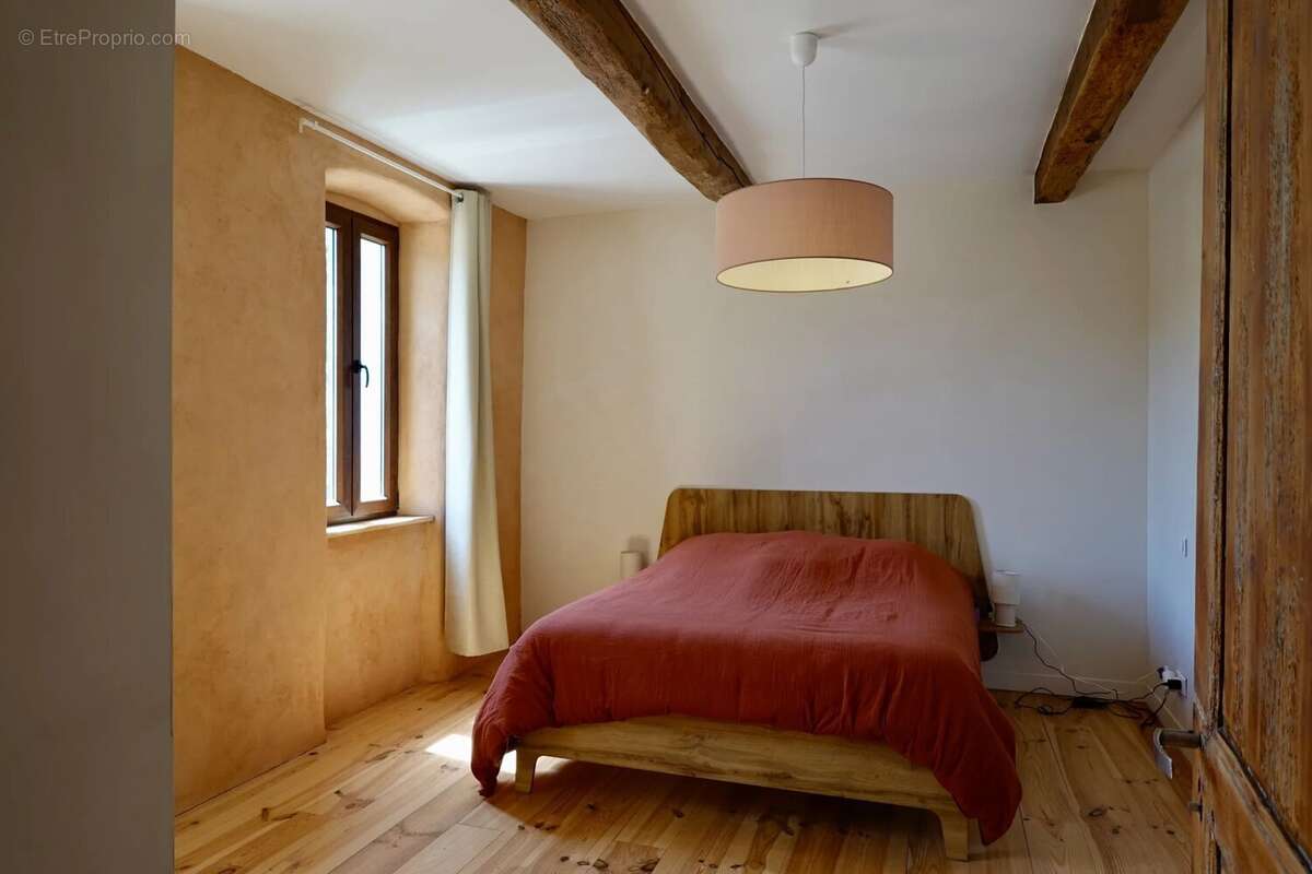 Maison de caractère  de 221 m2  - 3 hectares de terrain - photo 9