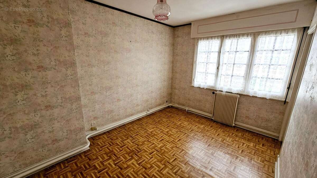Maison 4 pièces / 80 m² / 128 000 EUR / ARRAS - photo 9