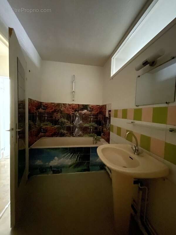 Grand studio dans un bel environnement - parking - photo 9