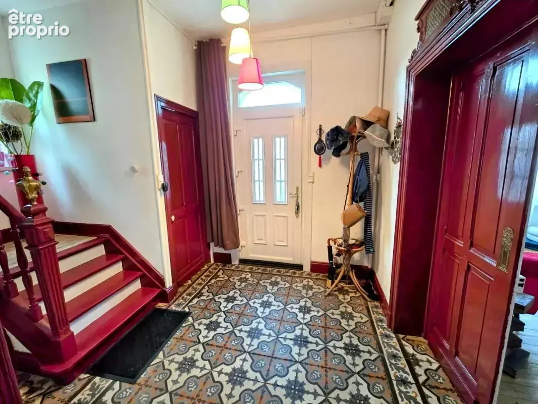 HIRSON (02) -  Vente maison individuelle, avec 3 chambres , garage , cour et terrain  - photo 3