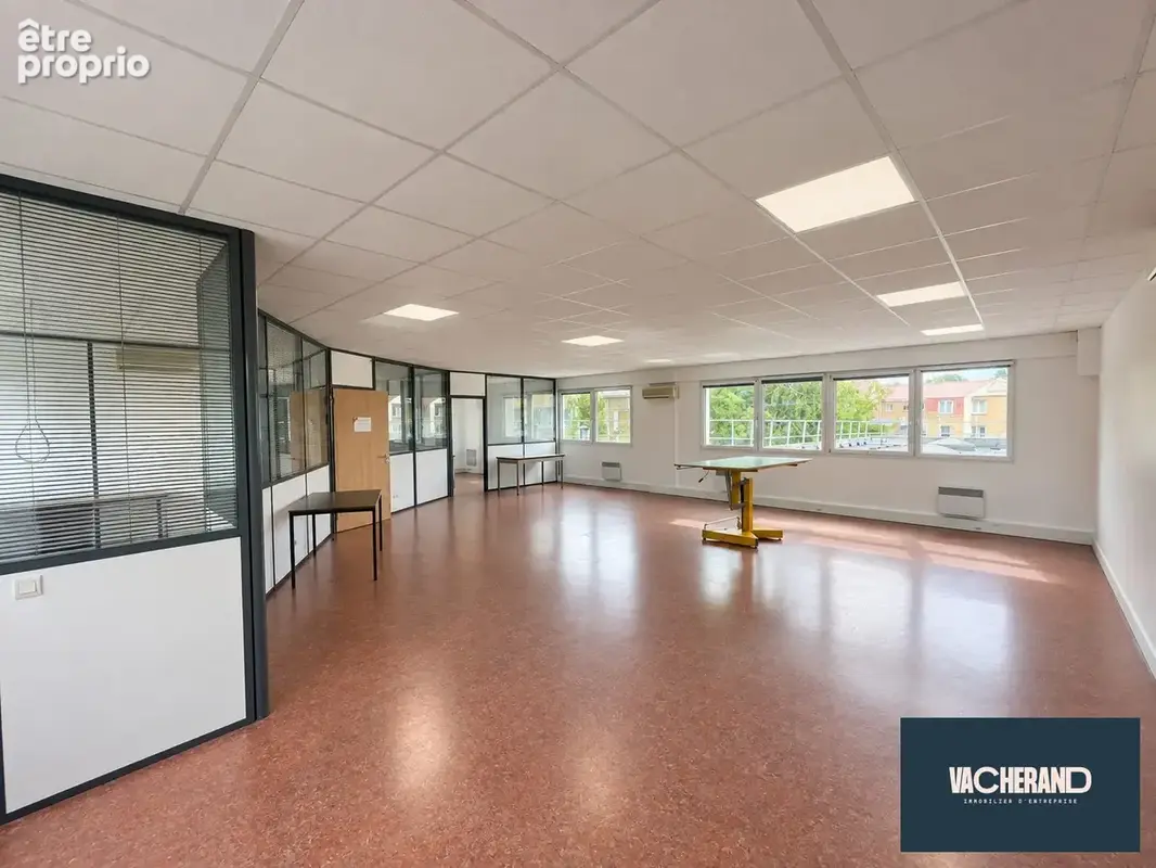Photo Commerce à Lille au prix de 248 980€