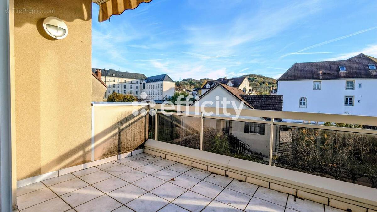 Appartement à LONS-LE-SAUNIER