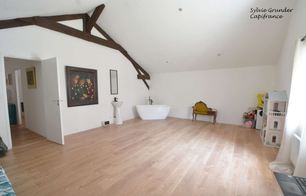 Maison à vendre 5 pièces SALON DE PROVENCE (13)209M² avec extérieurs et garage - photo 8