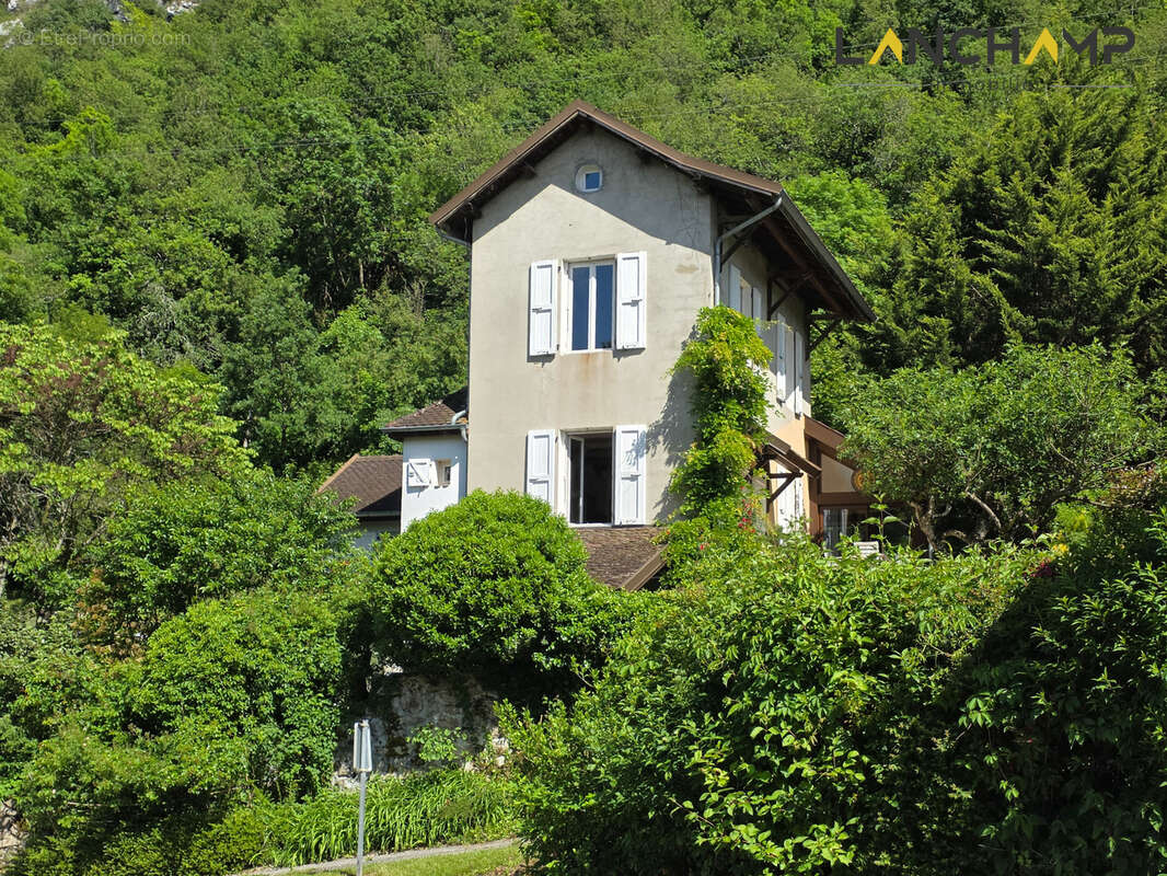 Maison à CHANAZ