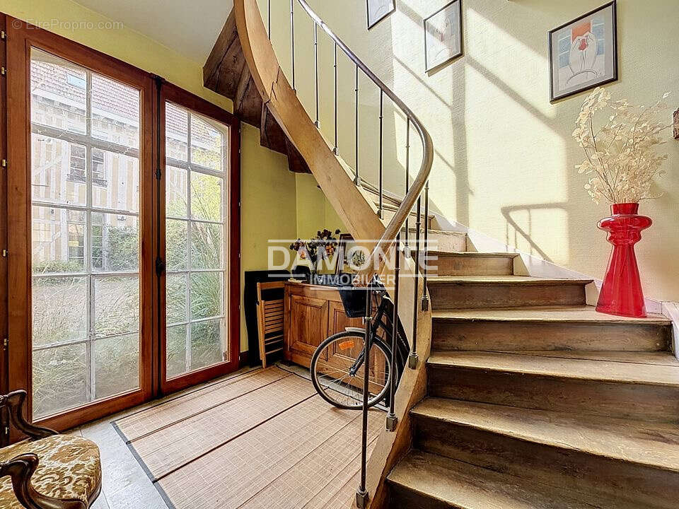 Authentique maison 4 chambres au cœur de Troyes   172 m2 - photo 2
