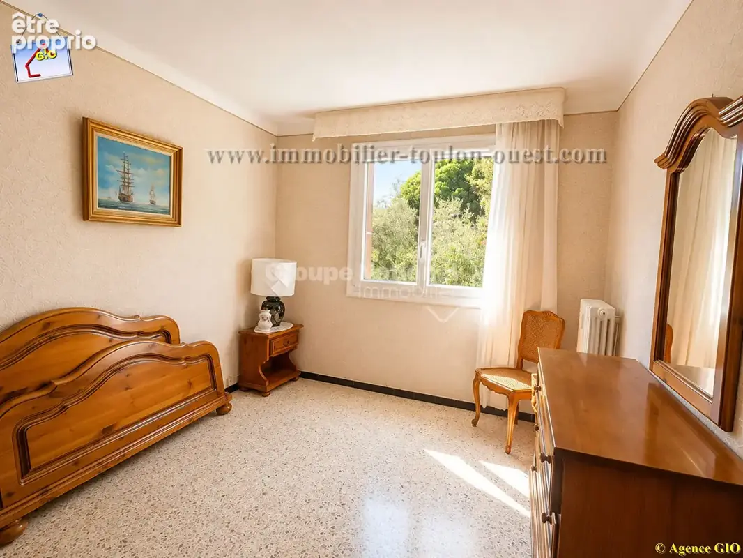 Toulon ouest 4 chemins  - agence immobiliere g.i.o aux 4 chemins - vente appartement t4 de 82m² - terrasse - cave - garage - photo 5