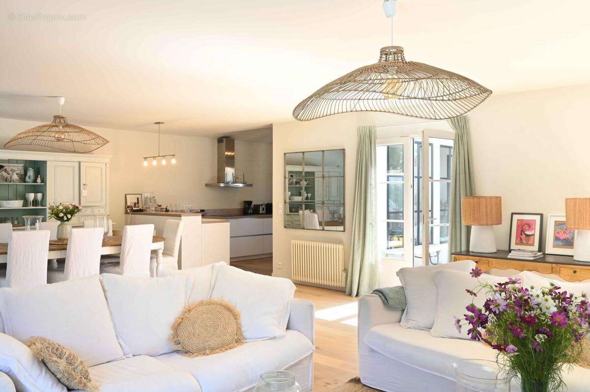 Jolie maison de famille A vendre Saint Clément Des Baleines - photo 10