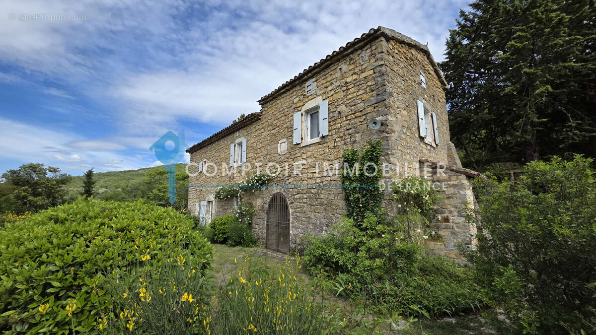Maison à GROSPIERRES