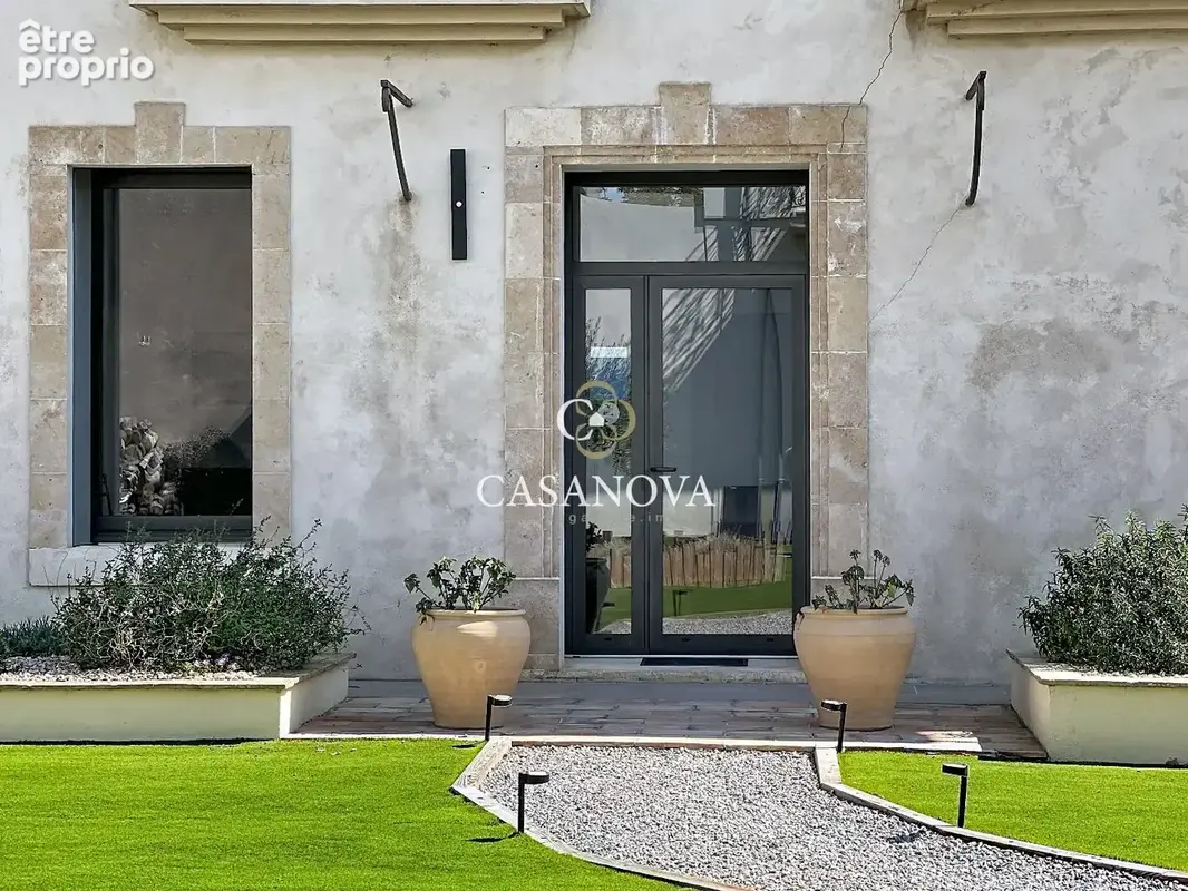 Propriété de caractère entre Pézenas et Béziers  Un lieu aux multiples possibilités: maison de famille ou lieu de réception - photo 8