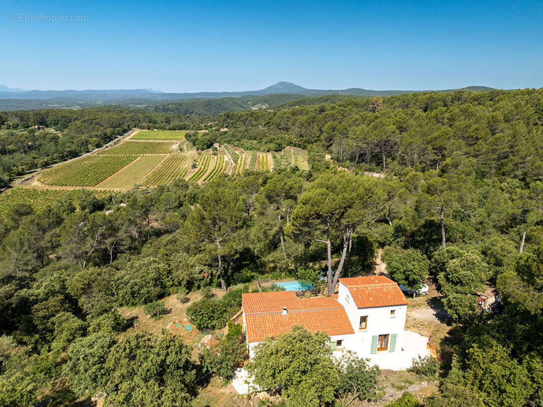 Maison à ENTRECASTEAUX