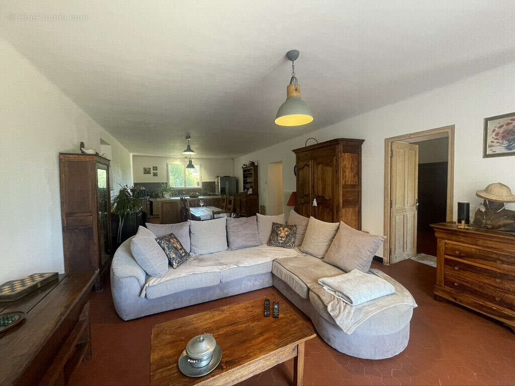 Maison 200 m² à Saint-Ambroix  - photo 8