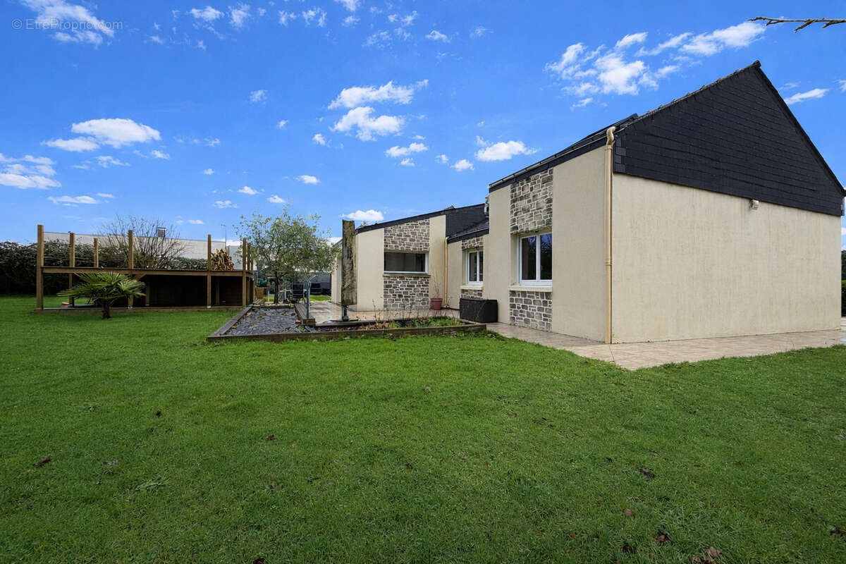 Maison à GRANDCHAMPS-DES-FONTAINES