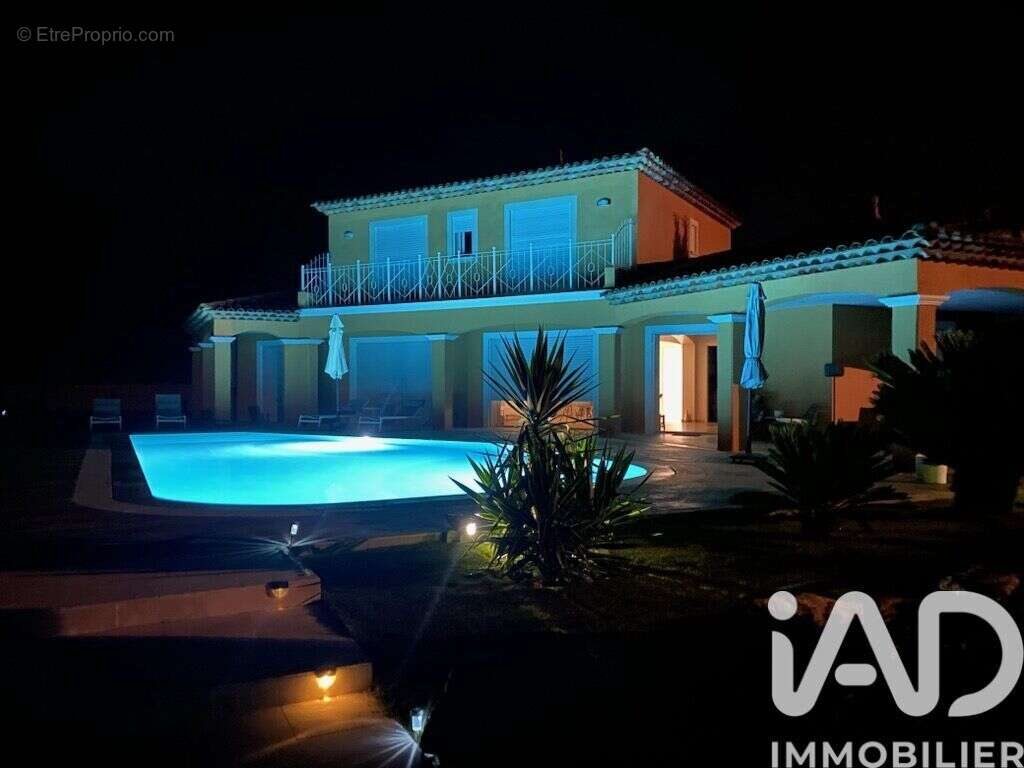 Photo 2 - Maison à PUGET-SUR-ARGENS