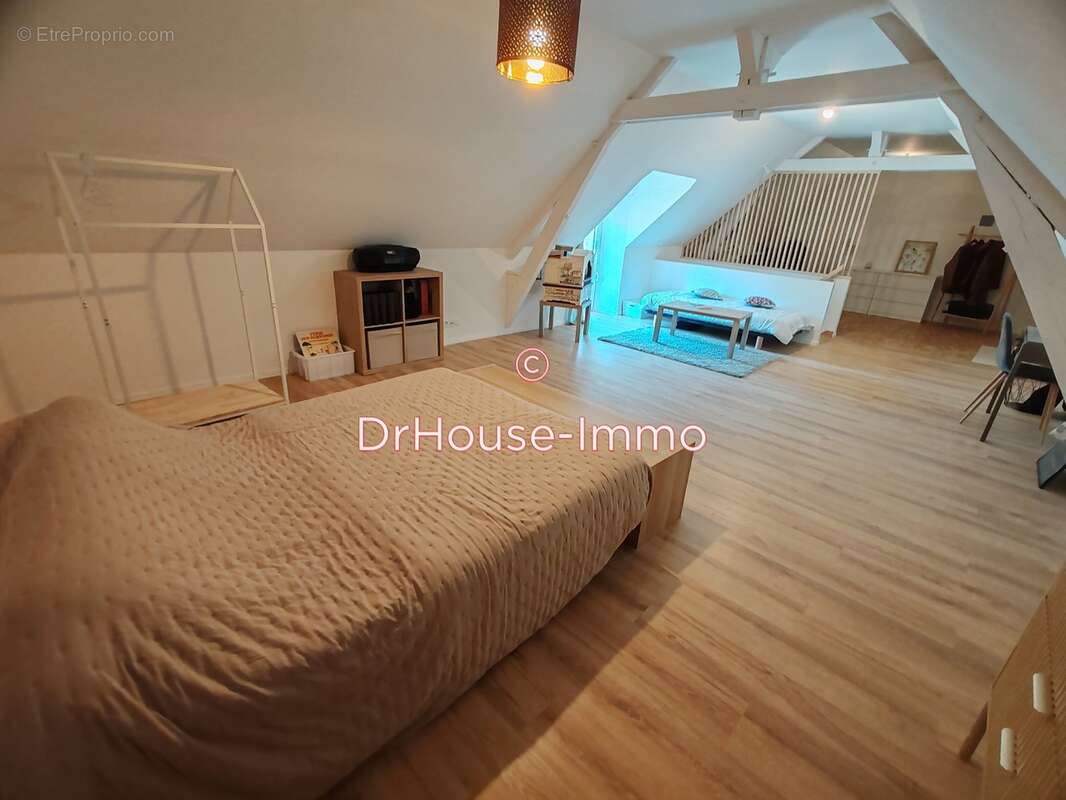 Maison à SAINT-PIERRE-DE-MAILLE