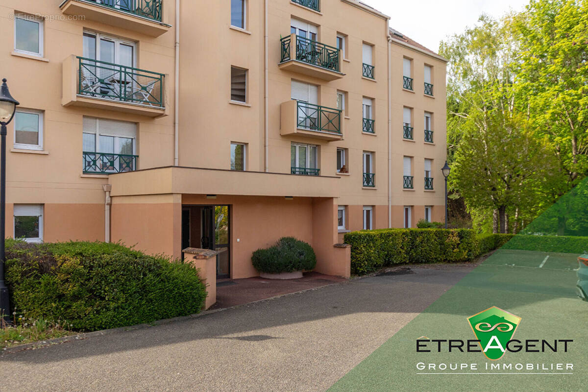 Appartement à VERNEUIL-SUR-SEINE