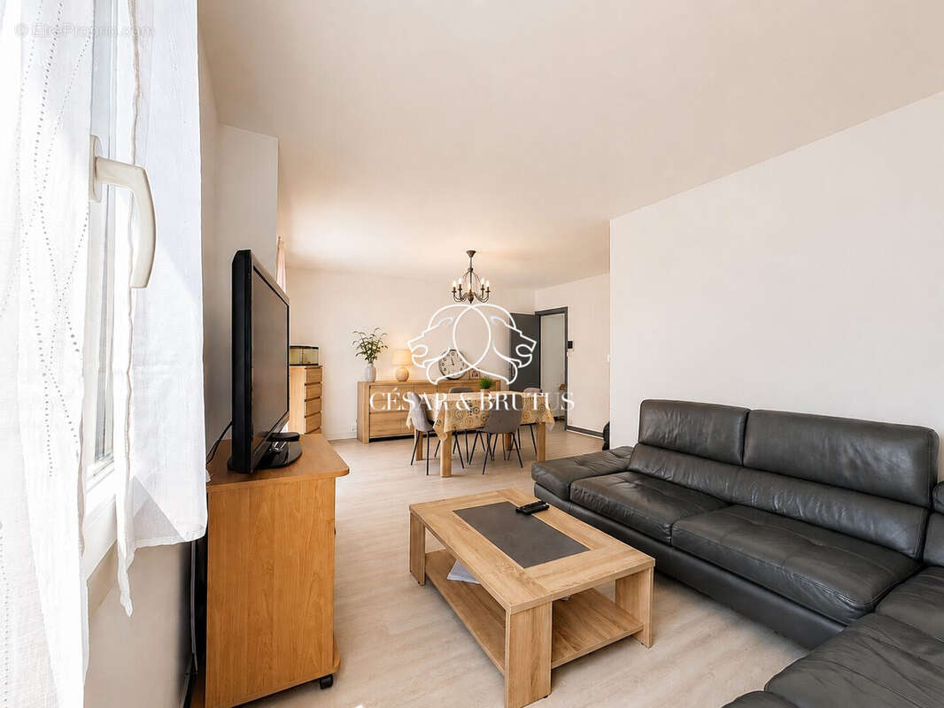 Maison 108 m² à Riorges  - photo 4