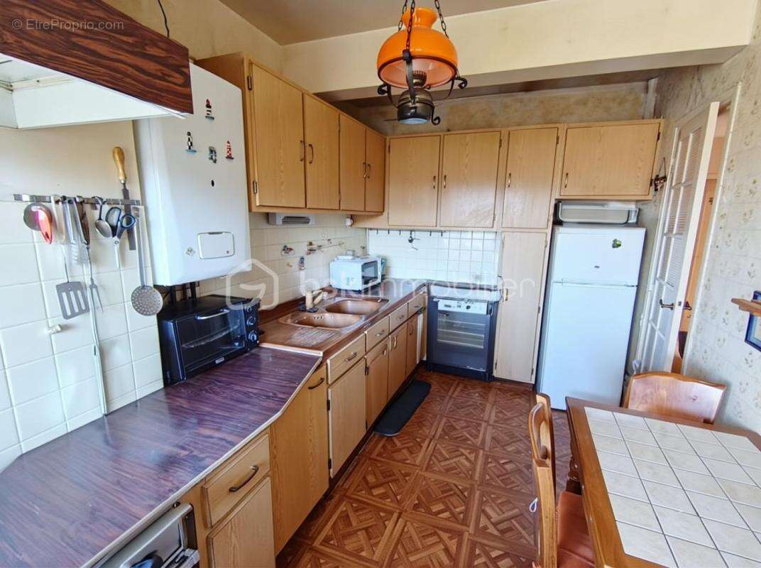 Appartement à SAINTE-GENEVIEVE-DES-BOIS