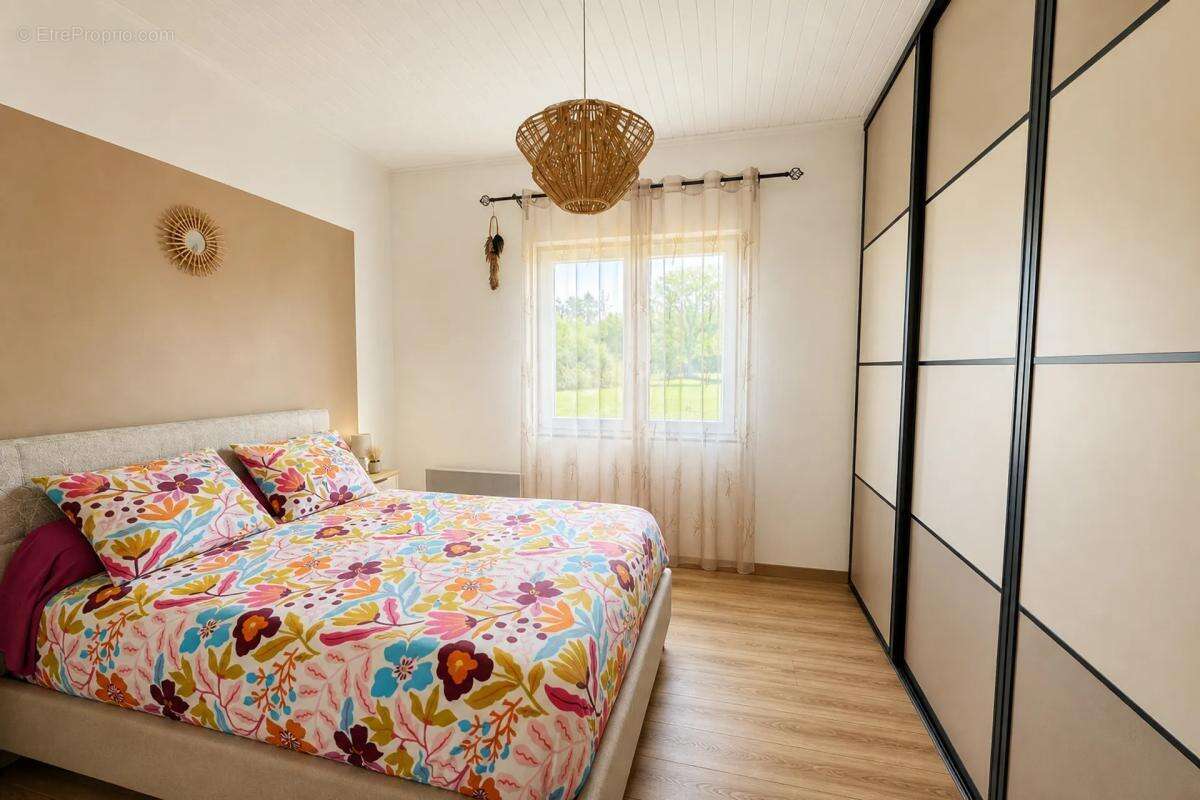 Maison en vente à Talais - Idéal pour les familles cherchant la tranquillité - photo 12