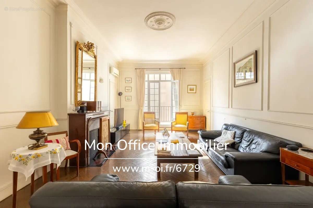 Appartement à MARSEILLE-6E