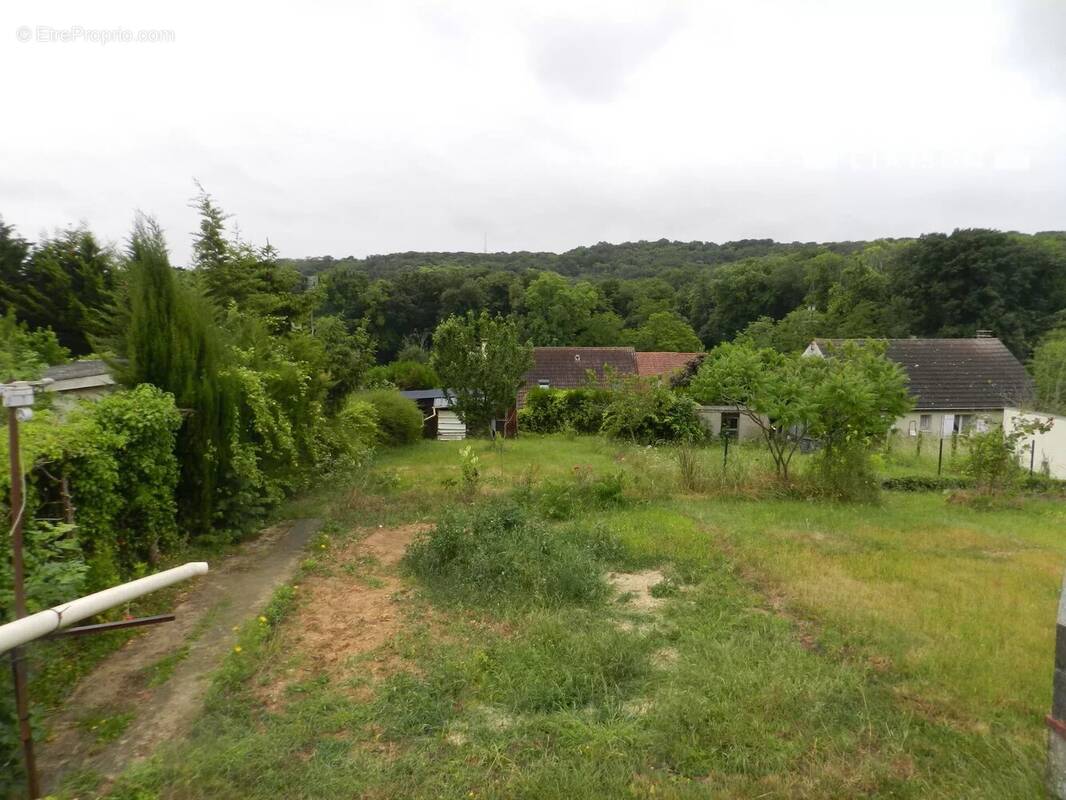 Terrain à LA VILLE-DU-BOIS