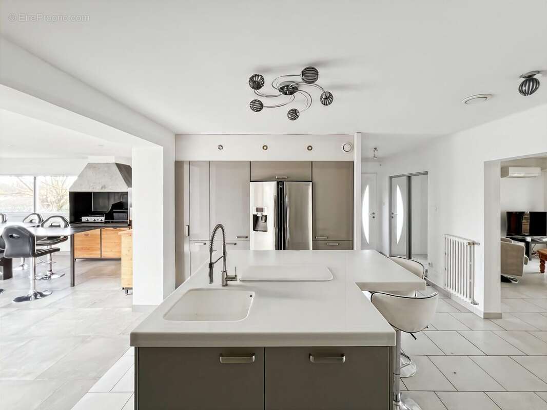 Maison à LA SALVETAT-SAINT-GILLES