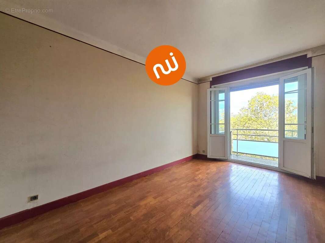 Appartement à TASSIN-LA-DEMI-LUNE