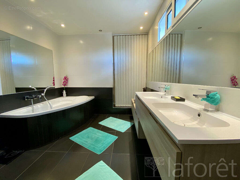 Maison à AULNAY-SOUS-BOIS