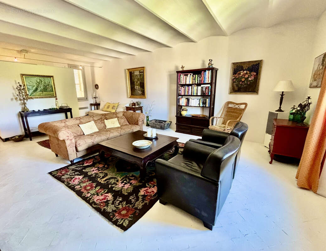 Appartement à MALAUCENE