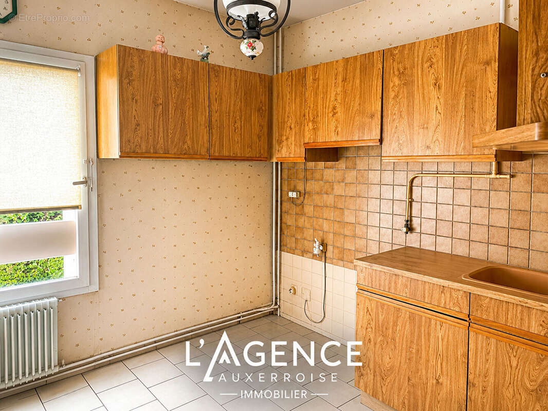 À VENDRE  Appartement T4 avec garage fermé  Auxerre - photo 8