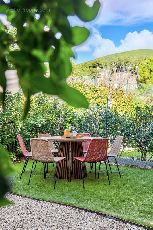 Appartement à LA VALETTE-DU-VAR