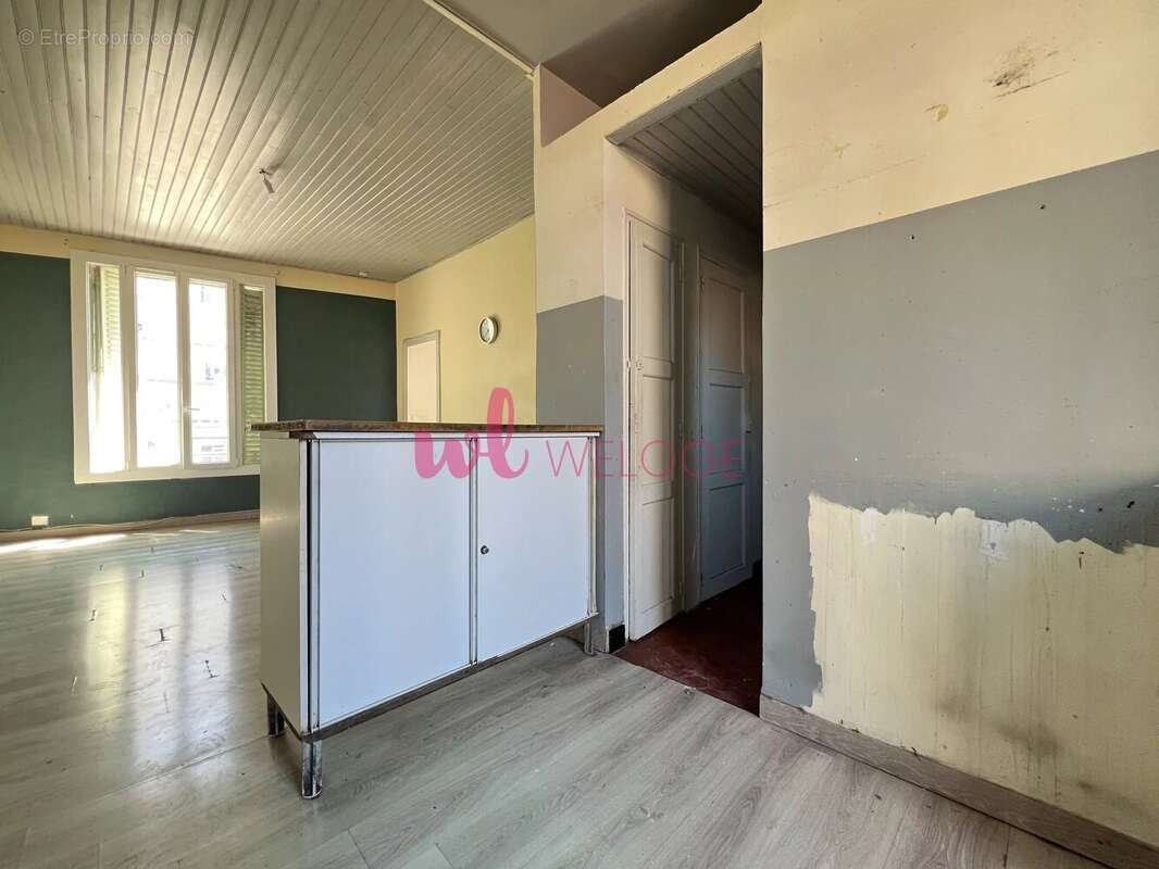 Appartement à MARSEILLE-3E