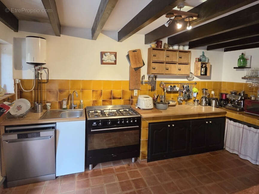 Maison à SAINT-BARTHELEMY-LE-MEIL
