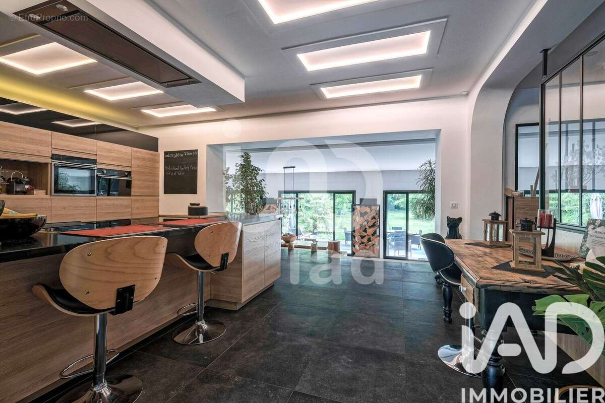 Photo 2 - Maison à LAMORLAYE