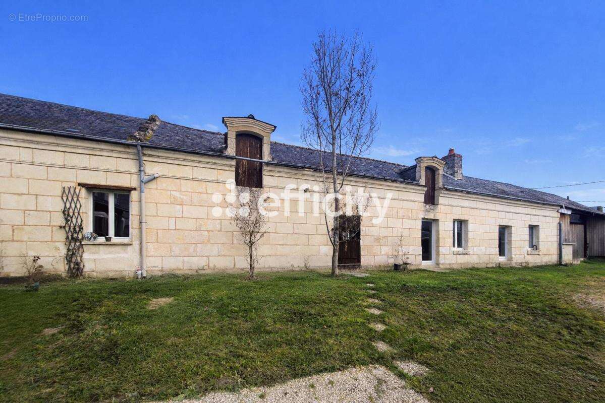 Maison à BEAUMONT-EN-VERON