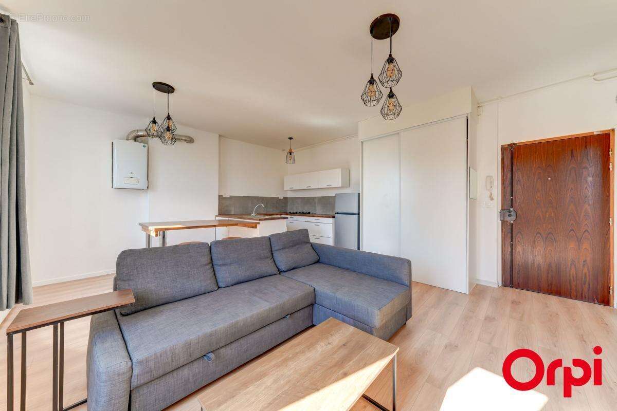 Appartement à LA MULATIERE