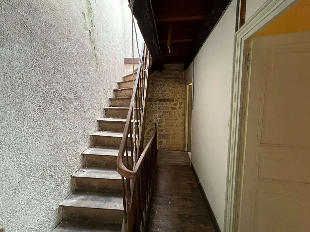 Maison 83 m² à Saint-Sauvant  - photo 5