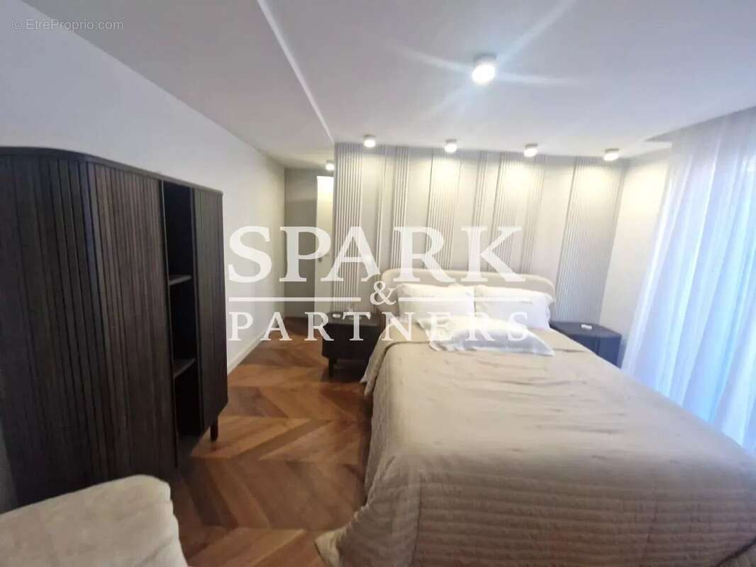 Appartement à ROQUEBRUNE-CAP-MARTIN