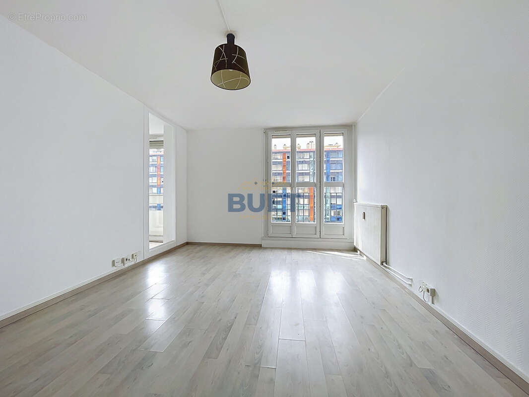 Appartement à CHENOVE