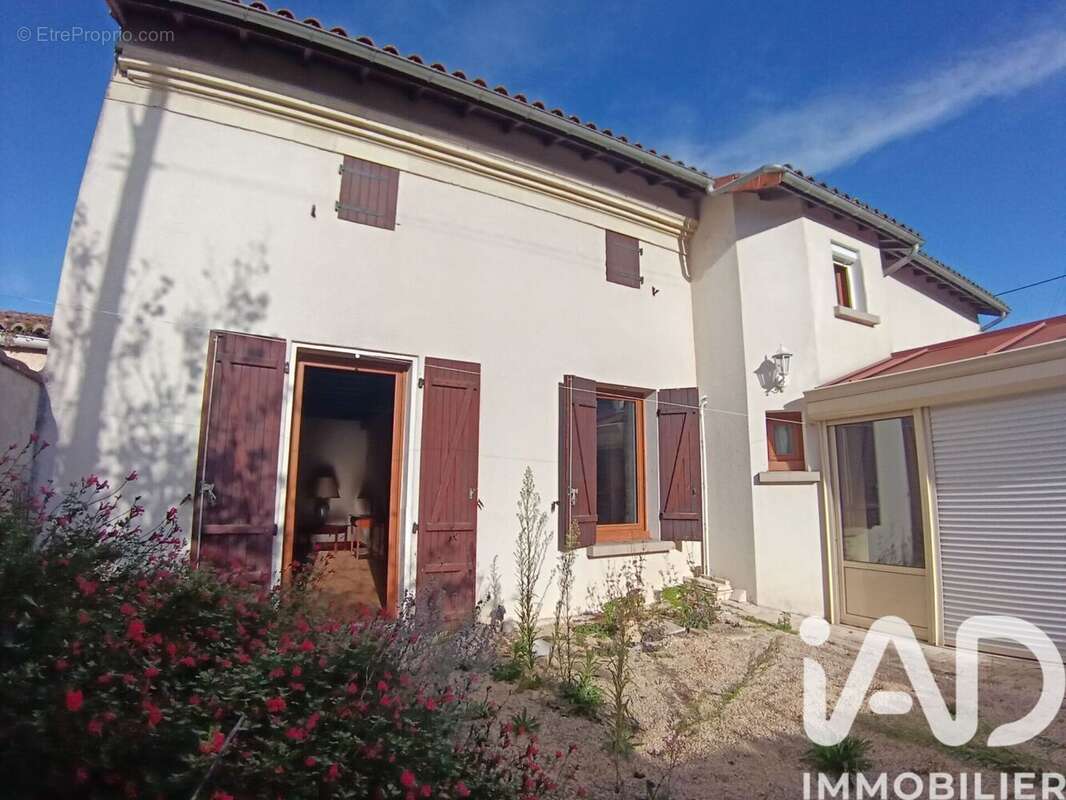 Photo 2 - Maison à THOUARS