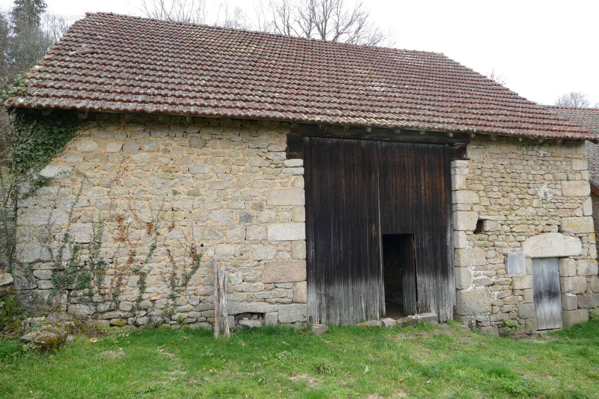 Maison à SAINT-LAURENT-LES-EGLISES