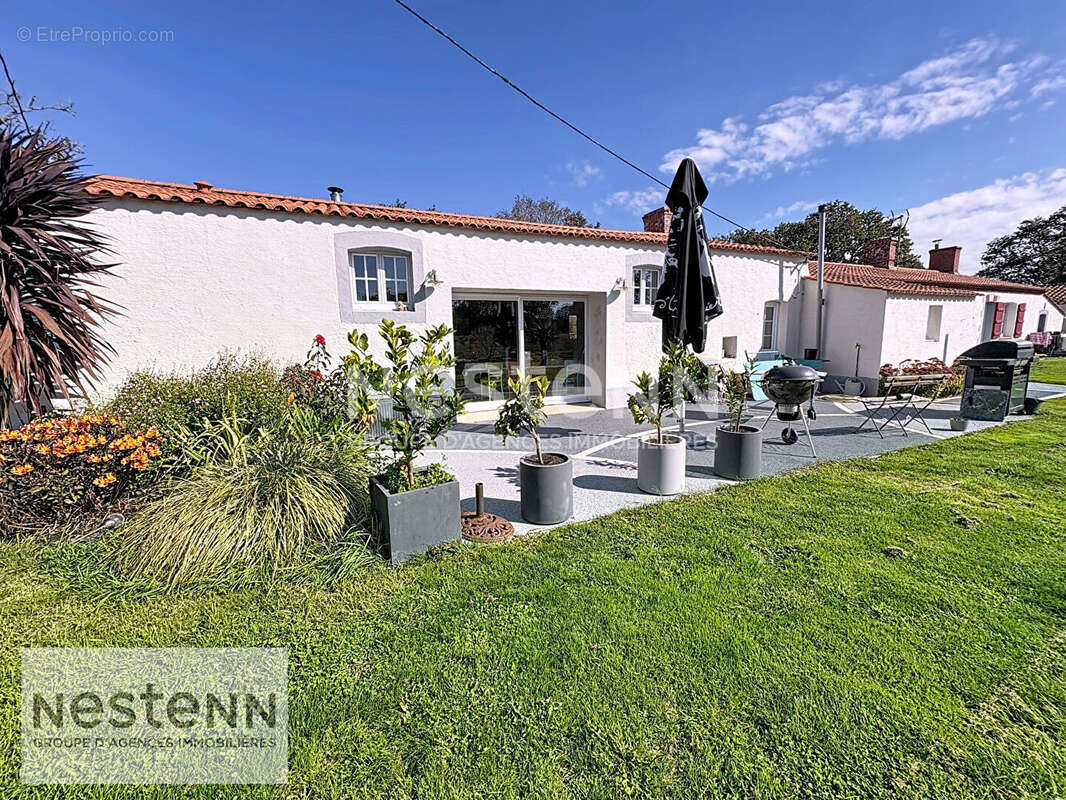 Maison à CHATEAUNEUF