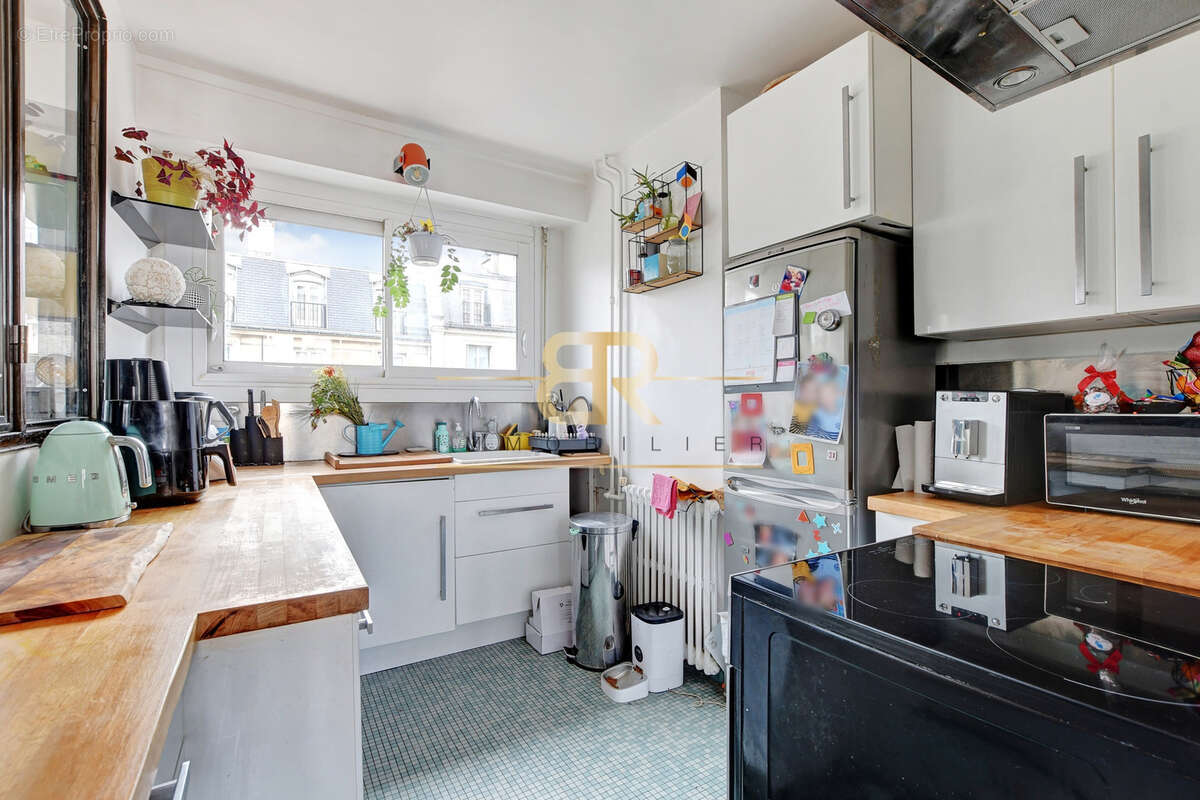 Appartement à PARIS-10E