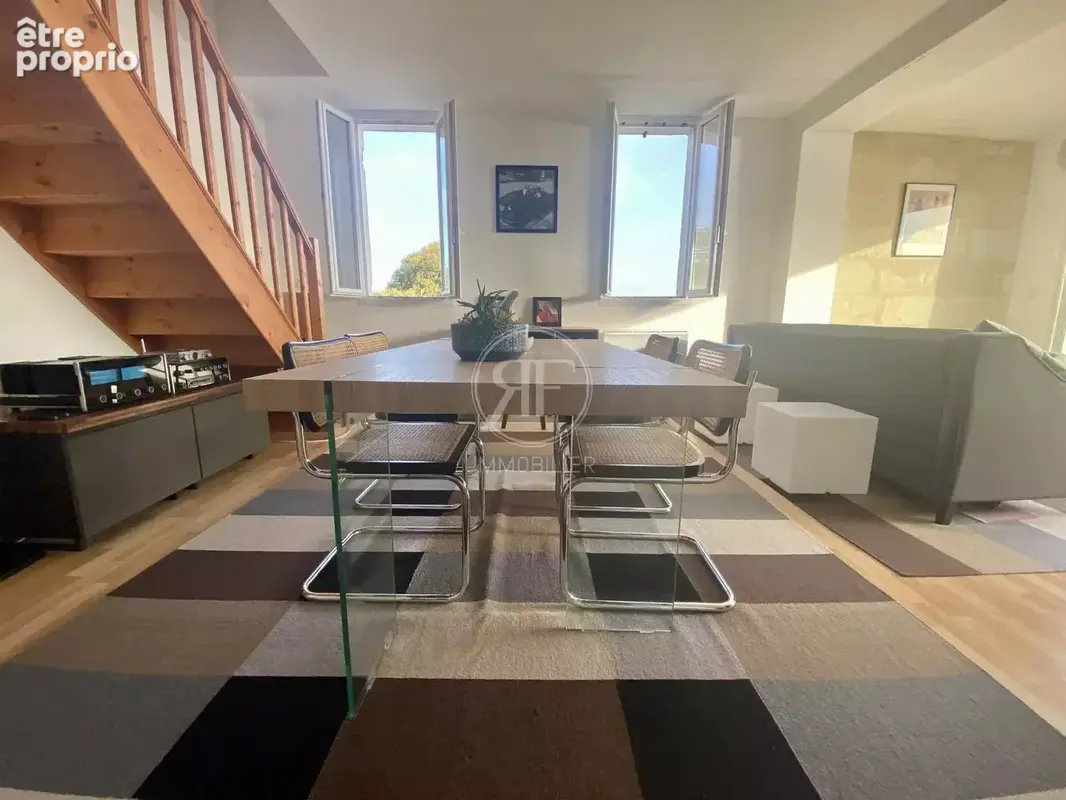 Appartement à VAYRES