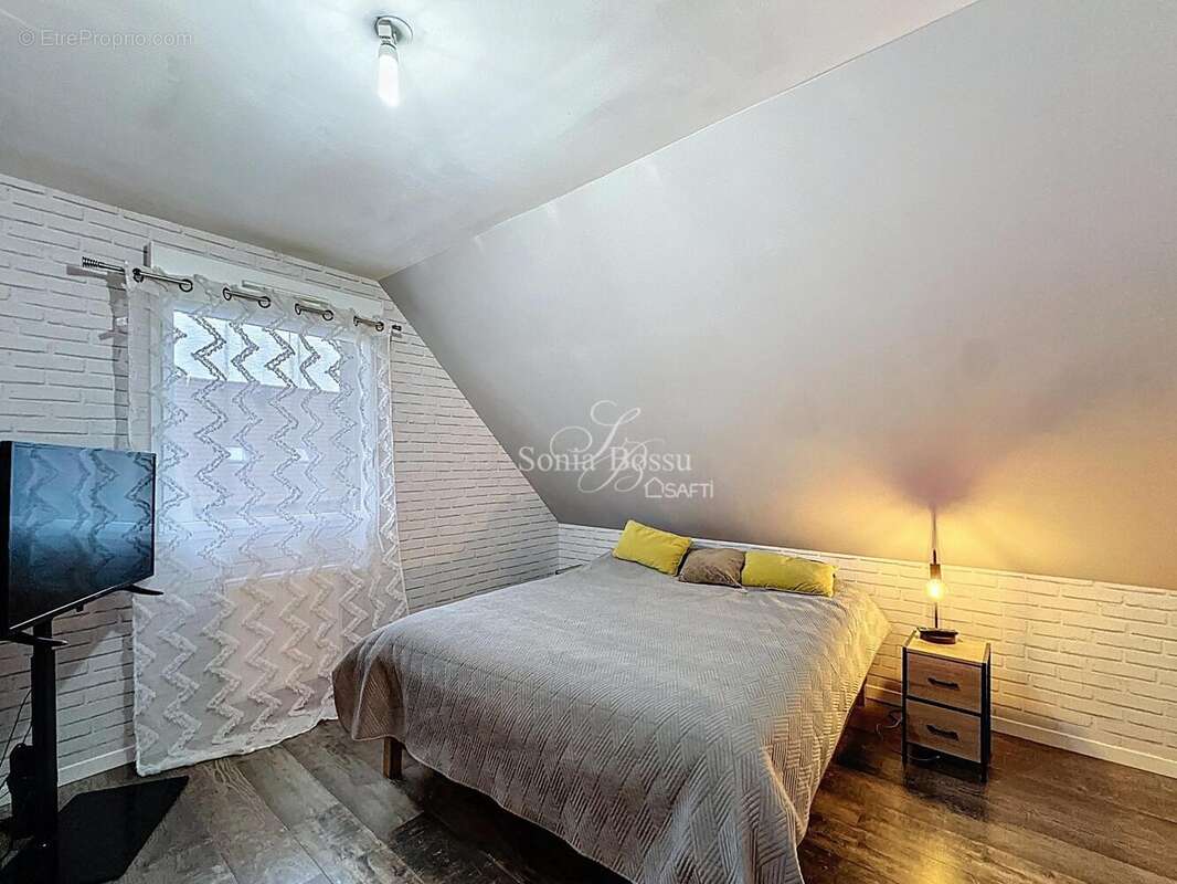 Photo 8 - Maison à VAUDRICOURT