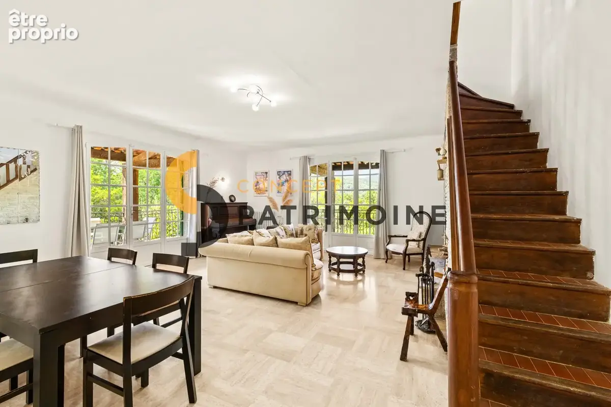 Maison 313 m² à Fayence  - photo 3