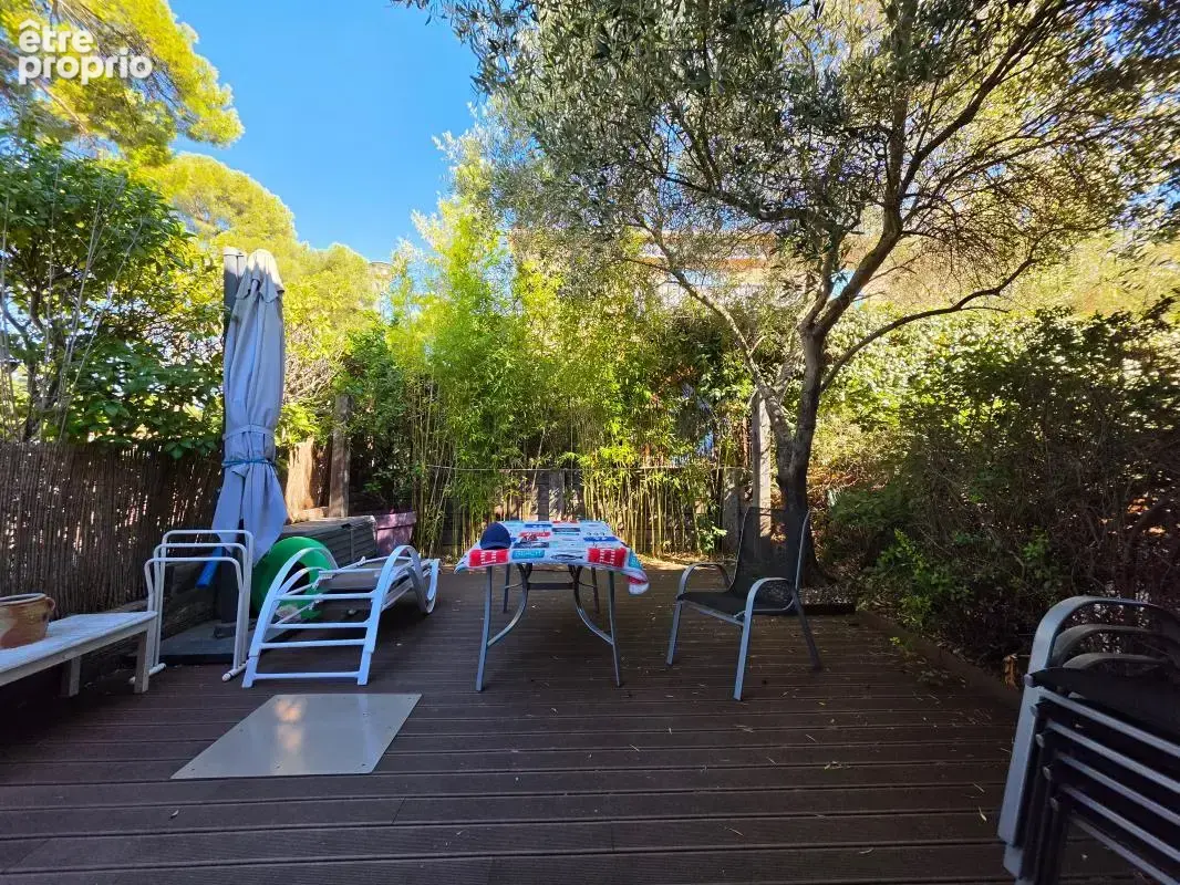 Appartement duplex avec parking privatif a vendre secteur prestigieux du prado a sanary - photo 4